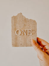 Load image into Gallery viewer, STONE TABLE NUMBERS - ACRYLIC LETTERS