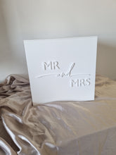 Load image into Gallery viewer, WISHING WELL