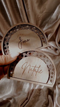 Load image into Gallery viewer, PLACE CARDS - SEMI CIRCLE - RATTAN