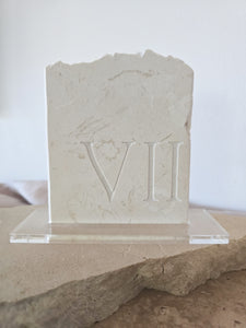 STONE TABLE NUMBER - ENGRAVED BOLD