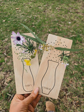 Load image into Gallery viewer, PERSONALISED WOODEN FLOWER PICKING BOARD
