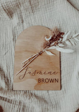 Load image into Gallery viewer, DRIED FLOWER BIRTH ANNOUNCEMENT - PERSONALISED
